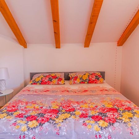 Comfortable Apartment Near Opatija Matulji Rum bild
